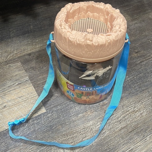 Play day Castle and bucket for kids - Picture 5 of 10